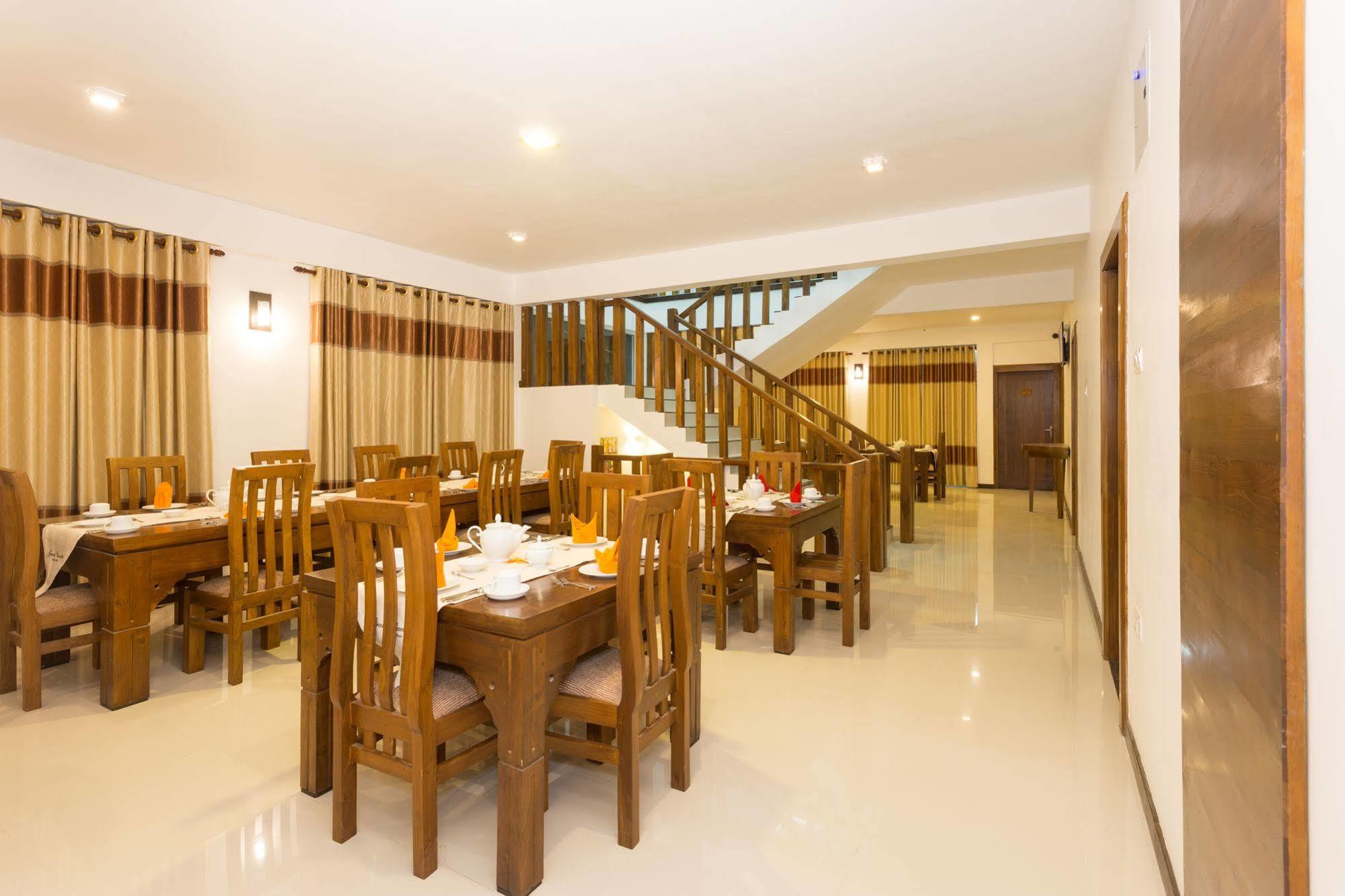 Grand Camellia Hotel Nuwara Eliya Eksteriør billede